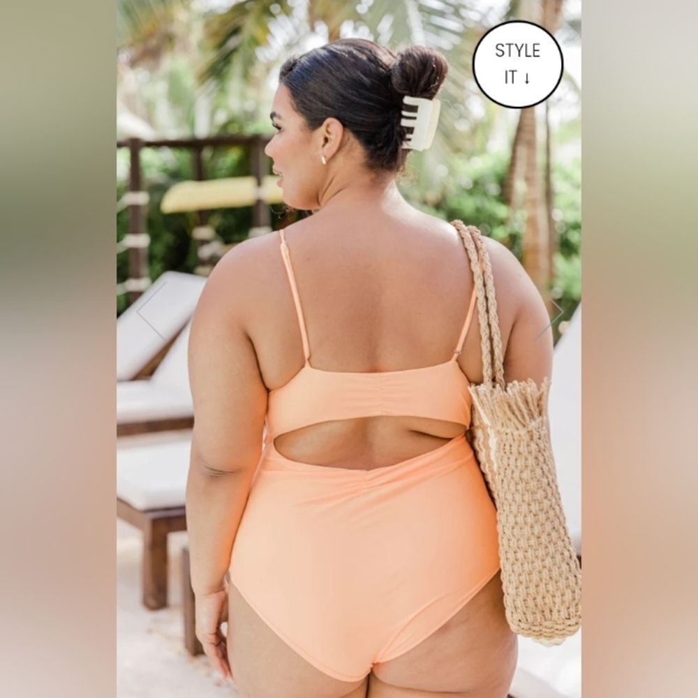 NWOT - ALL INCLUSIVE RESORT ORANGE CINCHED CUTOUT ONE PIECE SWIMSUIT - Picture 9 of 9